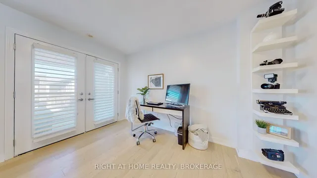 Additional image 17 of 360 Athabasca Common