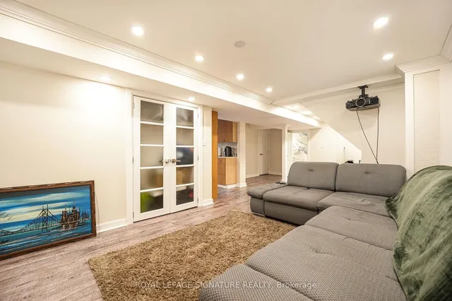 Additional image 17 of 1521 Ealing Crt