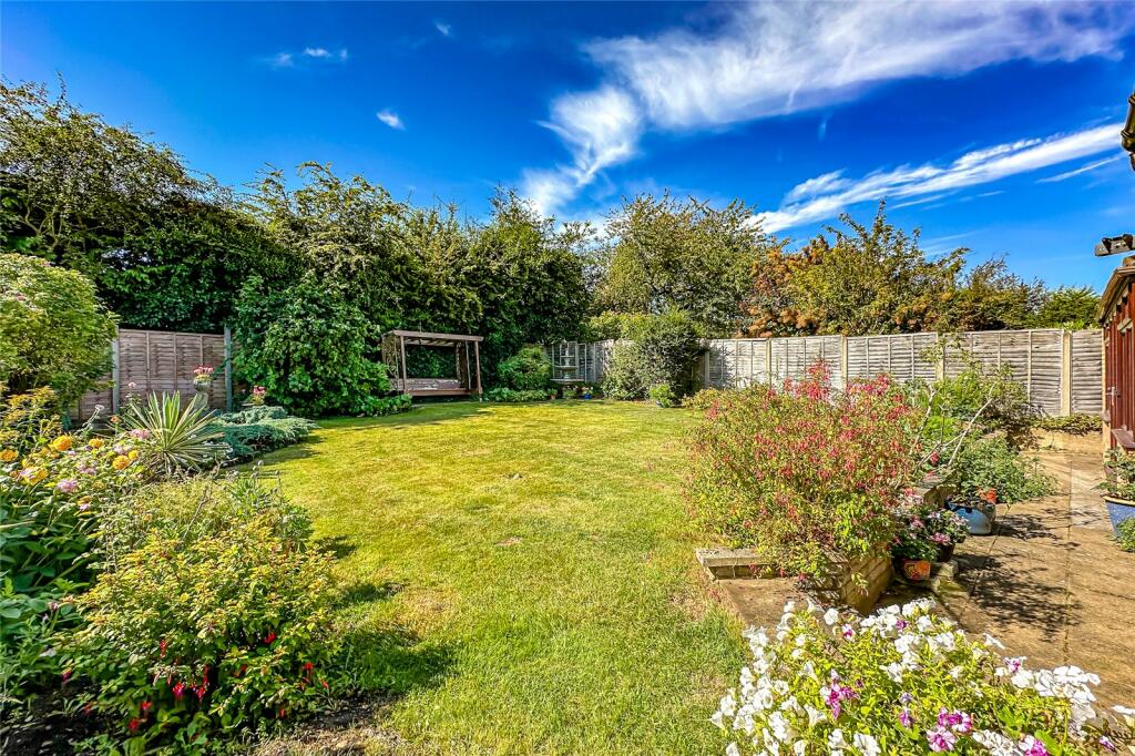 Additional image 15 of Orchard Drive, Park Street, St. Albans, Hertfordshire, AL2