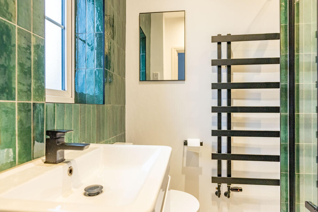 Additional image 16 of Old School Drive, Wheathampstead, St. Albans, Hertfordshire, AL4