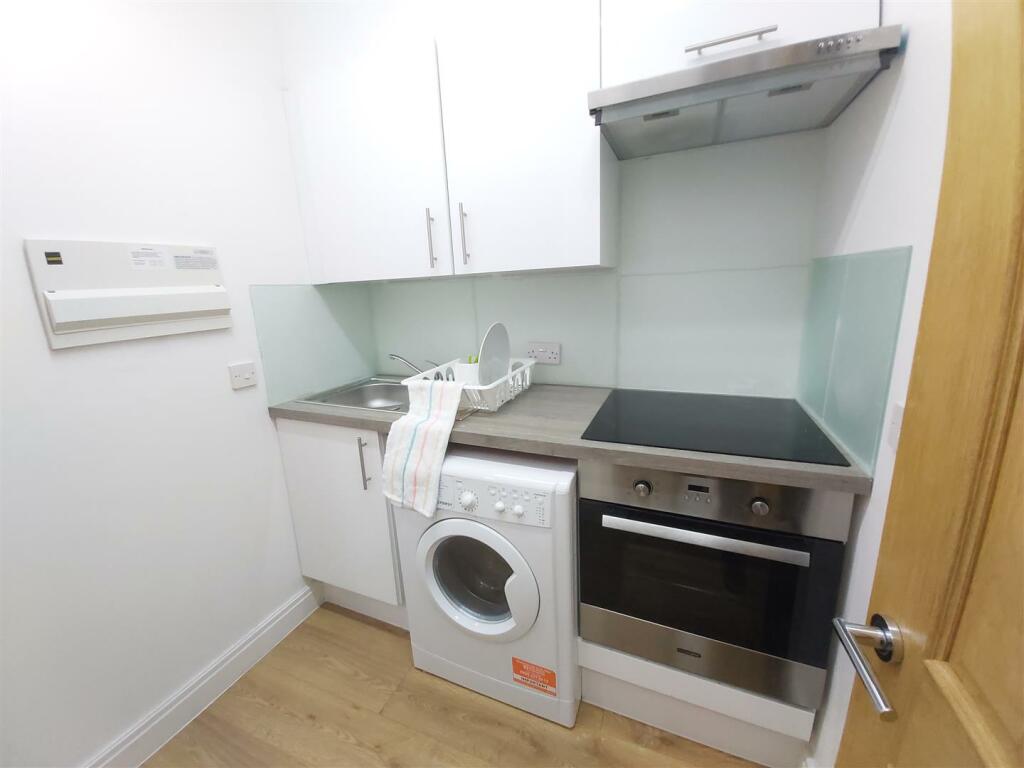 Additional image 5 of Dale road