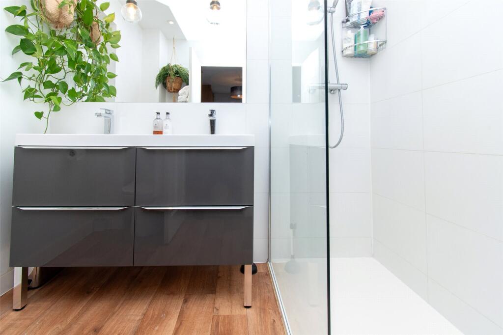 Additional image 15 of De Tany Court, St. Albans, Hertfordshire, AL1