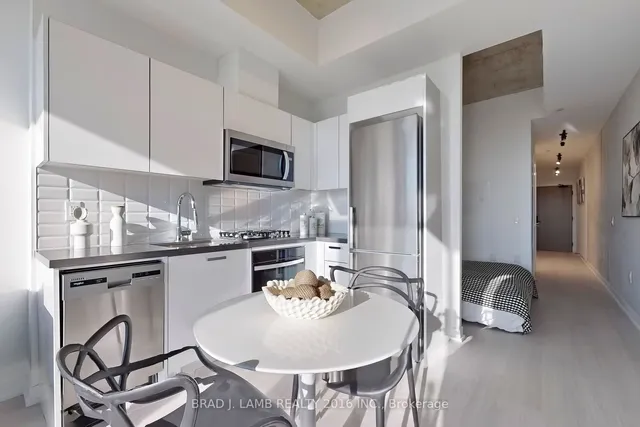 Additional image 10 of 195 McCaul St Unit 723