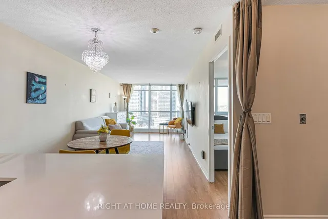 Additional image 23 of 231 Fort York Blvd Unit 1807