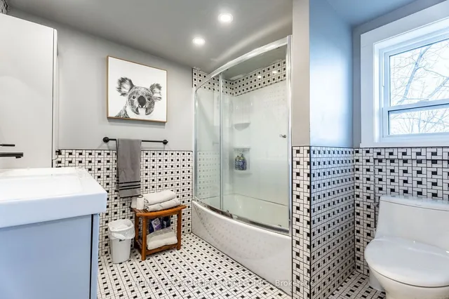 Additional image 28 of 735 Beach Blvd