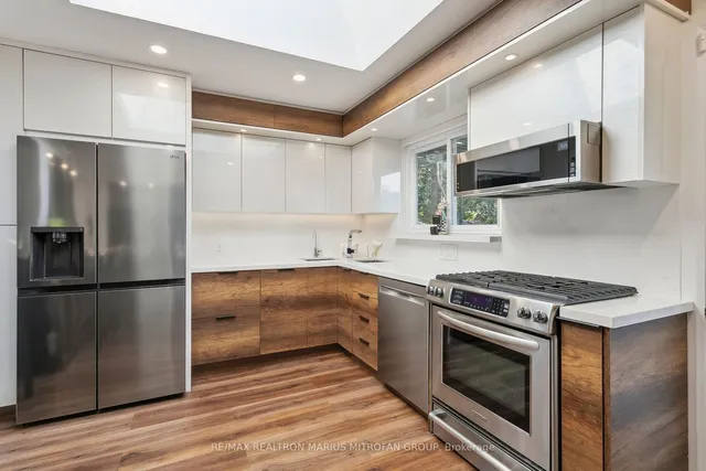 Additional image 8 of 21 Toynbee Tr