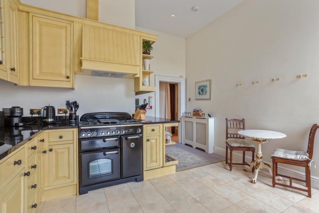 Additional image 19 of Royal Crescent Bath BA1