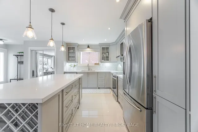 Additional image 28 of 663 Cape Ave