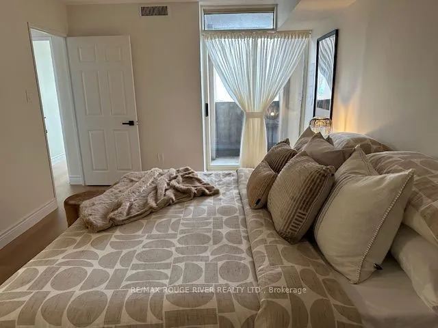 Additional image 20 of 3233 Eglinton Ave Unit 1606