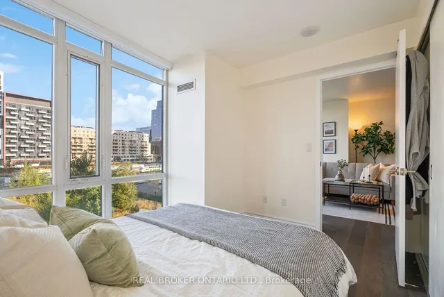 Additional image 15 of 170 Fort York Blvd Unit 303