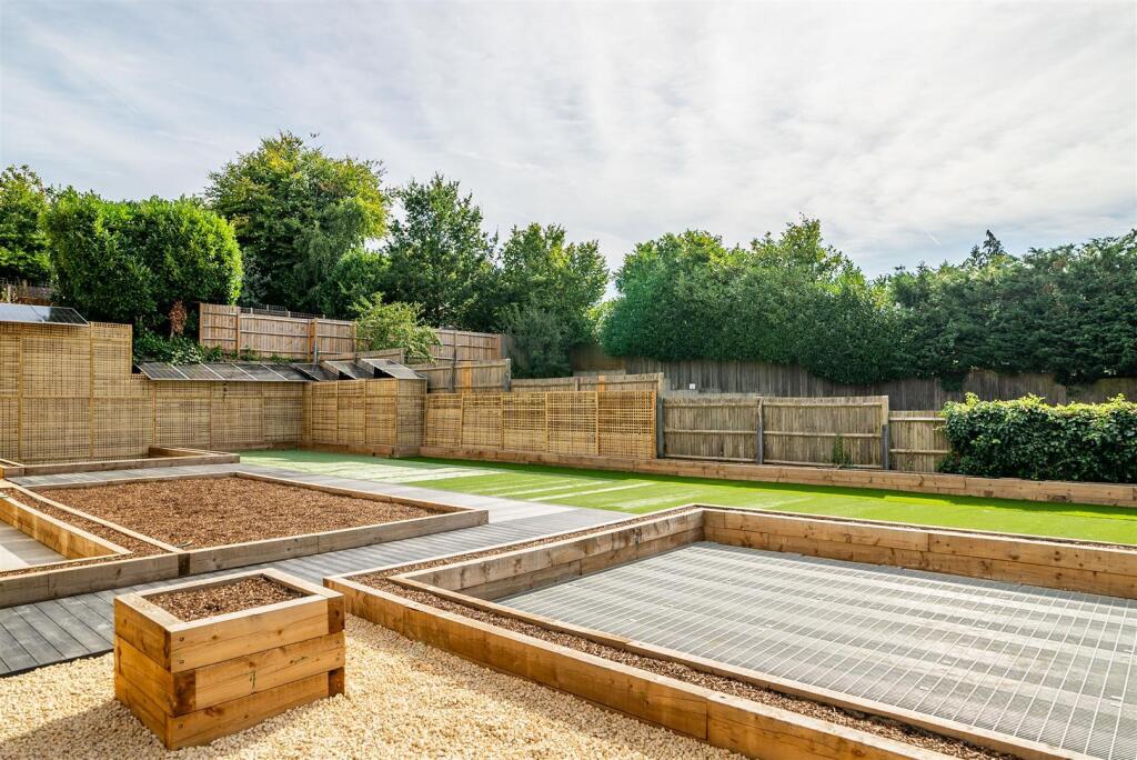 Additional image 7 of Bloomfield Road, Harpenden