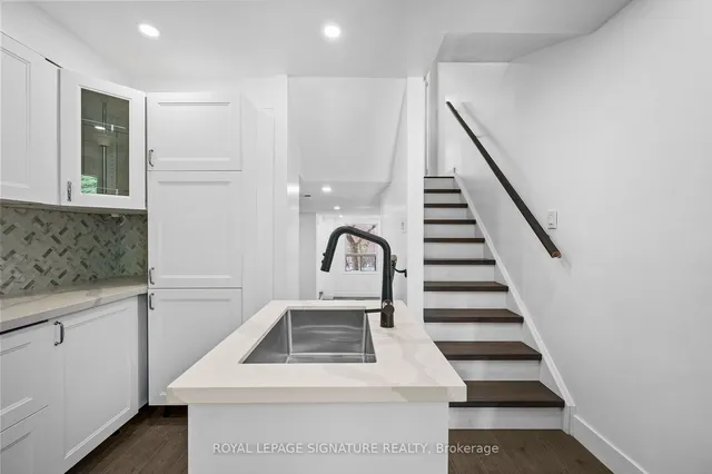 Additional image 18 of 275 Broadview Ave Unit 92