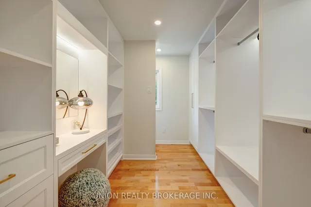 Additional image 19 of 116 Scarboro Cres