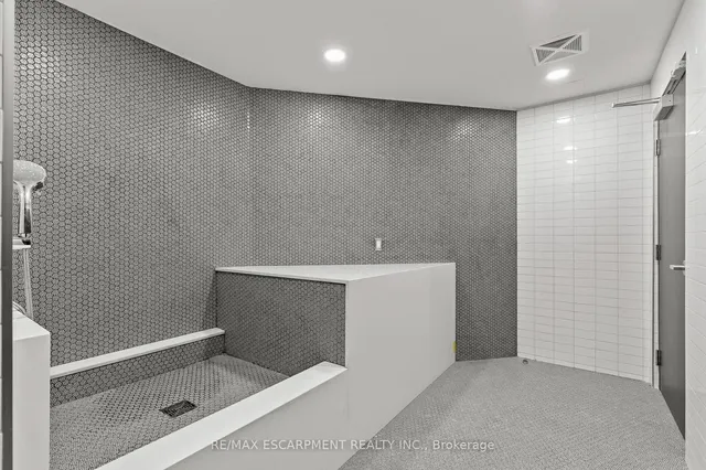 Additional image 27 of 405 Dundas St Unit 316