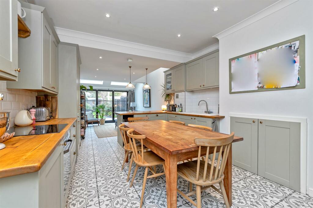 Additional image 5 of Castle Road, St. Albans