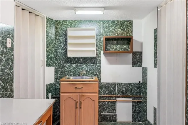 Additional image 29 of 84 Chelsea Cres