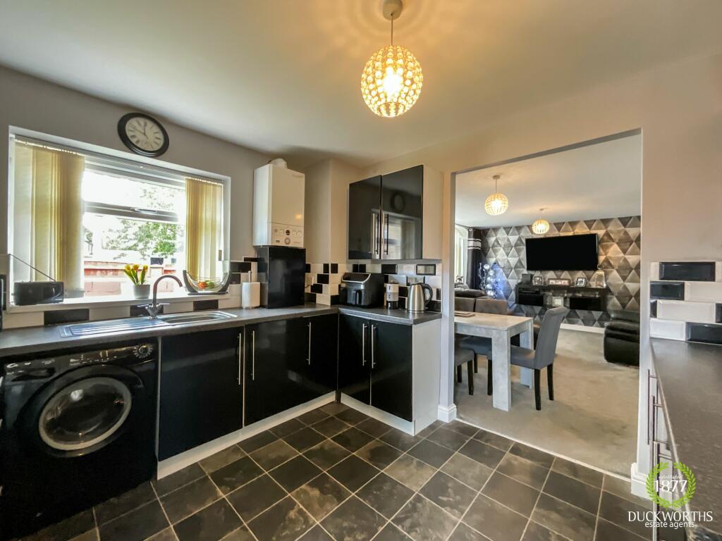 Clifton Avenue, Accrington, BB5 photo 3