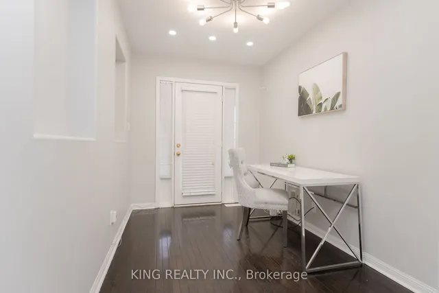 Additional image 6 of 54 COACHLIGHT Cres