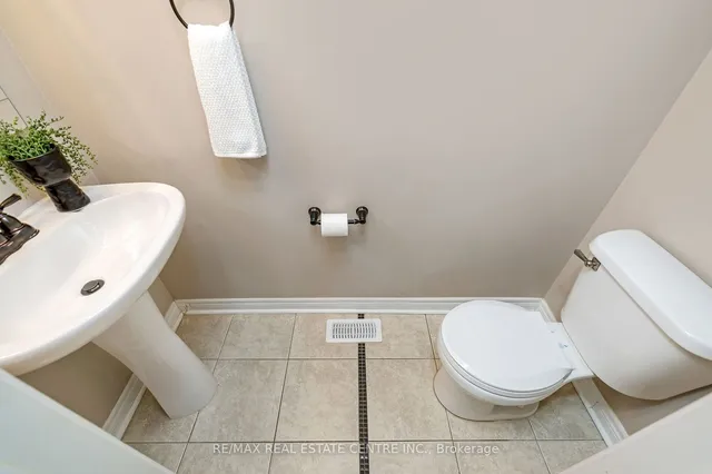 Additional image 11 of 1395 Costigan Rd