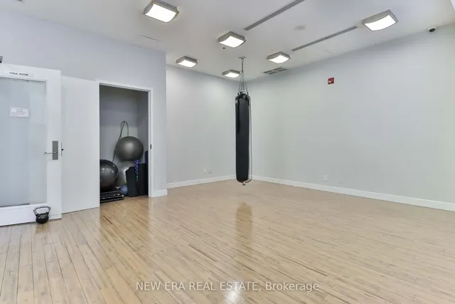 Additional image 23 of 21 Nelson St Unit 922