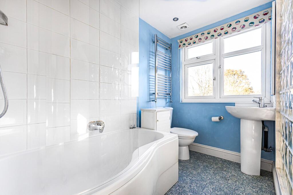 Additional image 13 of Dixons Hill Close, Welham Green, AL9