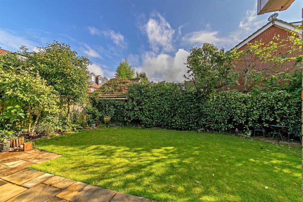 Additional image 19 of Longacres, St Albans, Hers