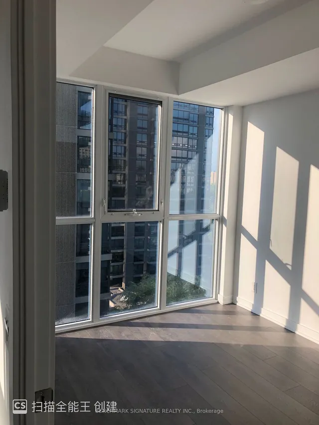 Additional image 4 of 609 Avenue Rd Unit 901