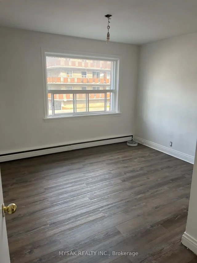 Additional image 5 of 2342 King St