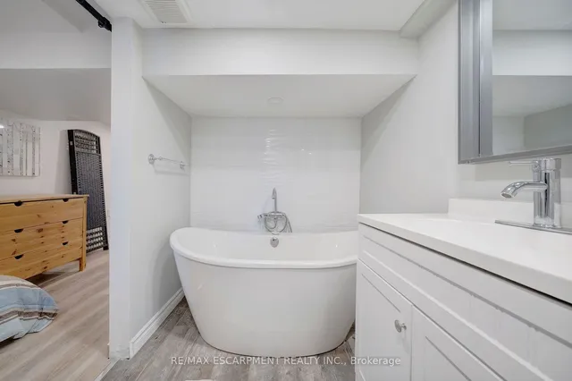 Additional image 22 of 98 Cope St