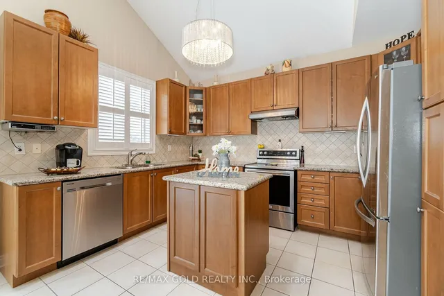 Additional image 9 of 36 Quatro Cres