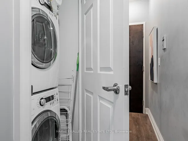 Additional image 10 of 761 Bay St Unit 3313