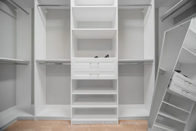 Additional image 23 of 220 EDGEWATER Cres