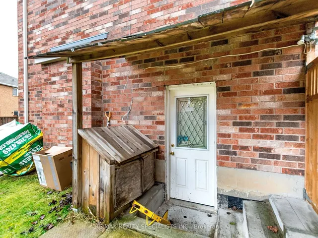 Additional image 28 of 25 Commodore Dr