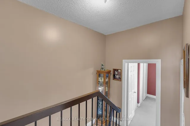 Additional image 27 of 50 Carisbrooke Crt Unit 50