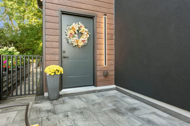 Additional image 3 of 21 Toynbee Tr