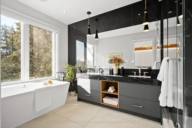 Additional image 20 of 39 Sharron Dr