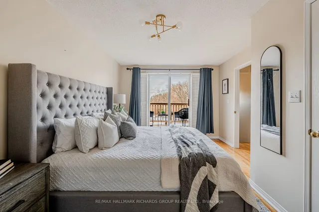 Additional image 22 of 17 Brick Crt