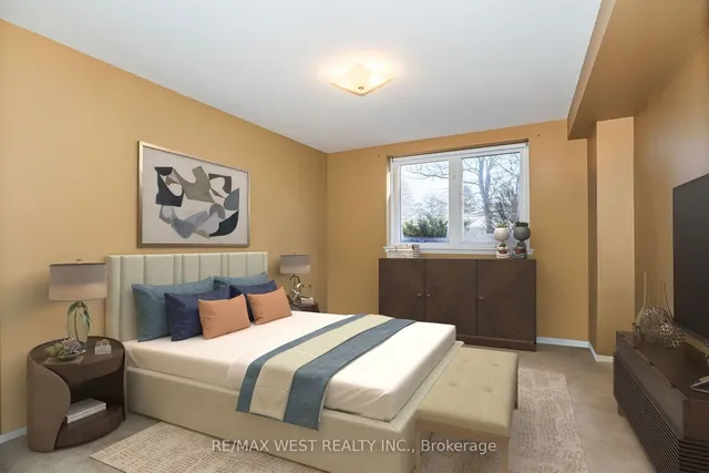 Additional image 21 of 42 Sir Raymond Dr