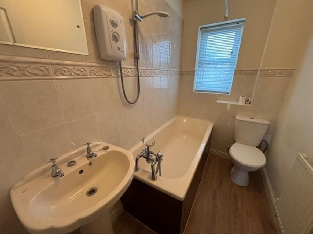 Additional image 4 of Tythe Barn Lane, Shirley