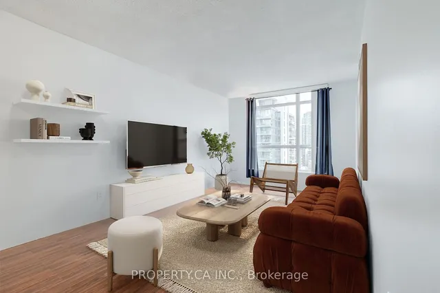 Additional image 4 of 219 Fort York Blvd Unit 1204