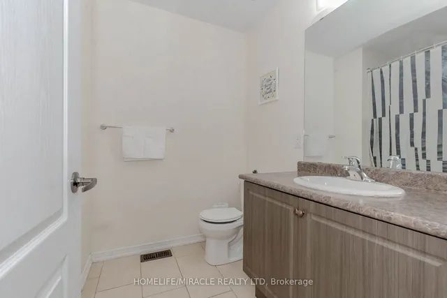 Additional image 30 of 138 Baffin Cres