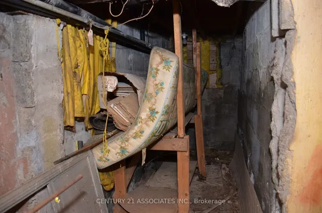 Additional image 26 of 243 Sixth St