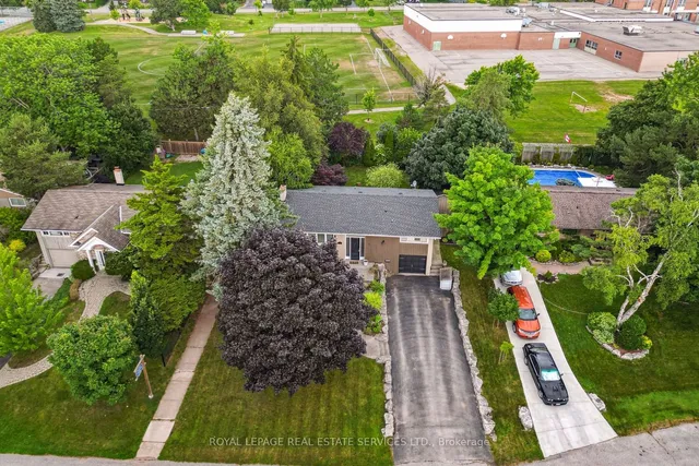 Additional image 24 of 1284 Elgin Cres