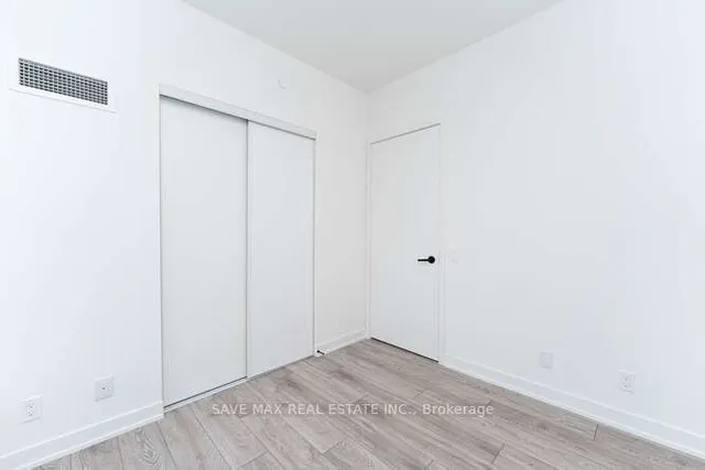 Additional image 11 of 108 Peter St Unit 1620