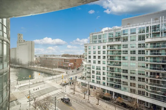 Additional image 33 of 550 Queens Quay Unit 809