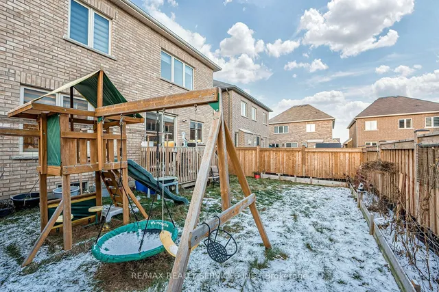 Additional image 40 of 5 Sinatra St