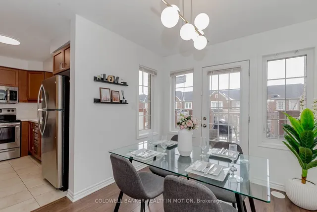 Additional image 23 of 1151 Duignan Cres