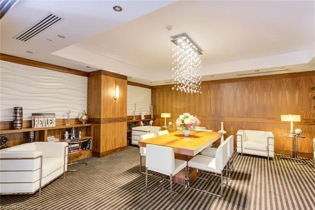 Additional image 8 of 112 Benton St Unit 101