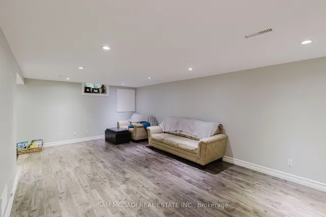 Additional image 9 of 2344 Devon Rd