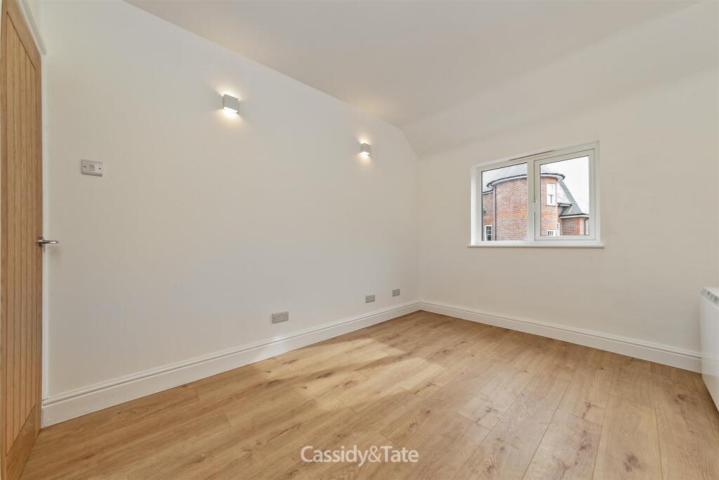 Additional image 5 of Victoria Road, Harpenden